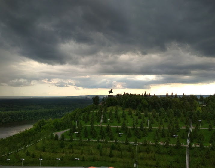 UFA pomnik.jpg