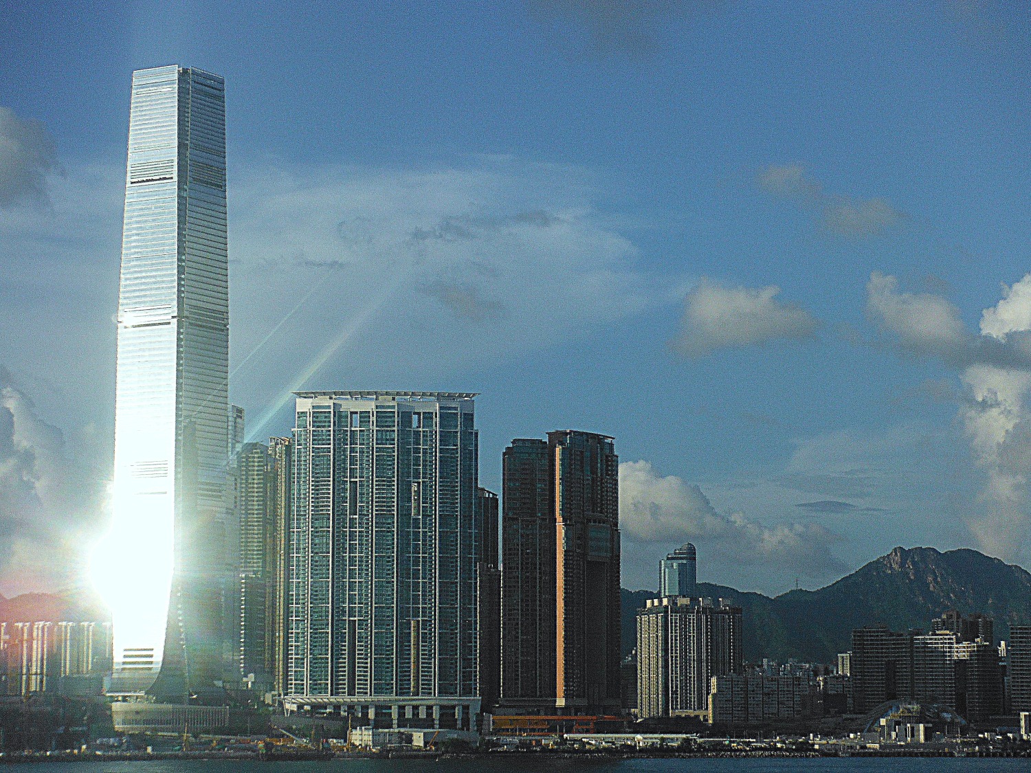 Downtown01.JPG