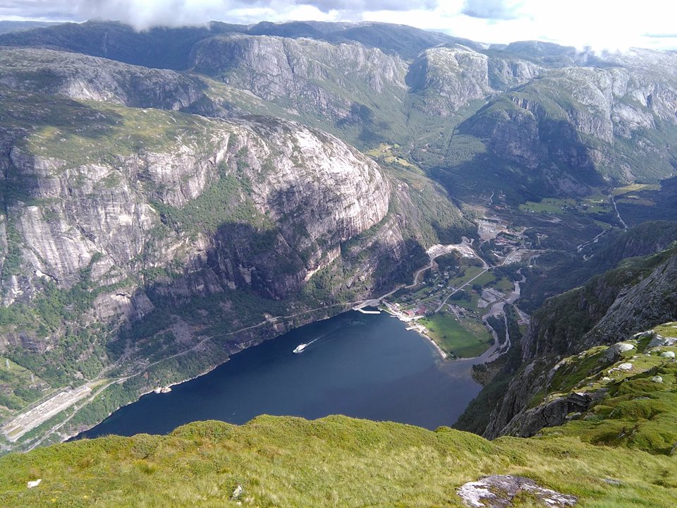 19 - Kjerag.jpg