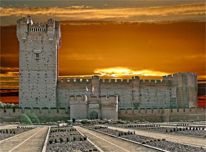 Castillo-de-la-Mota-680x501.jpg