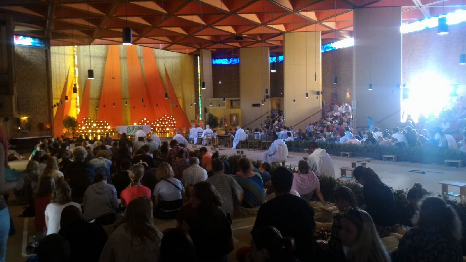 taize2 (Kopiowanie).jpg