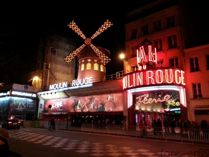 Moulin Rouge.jpg