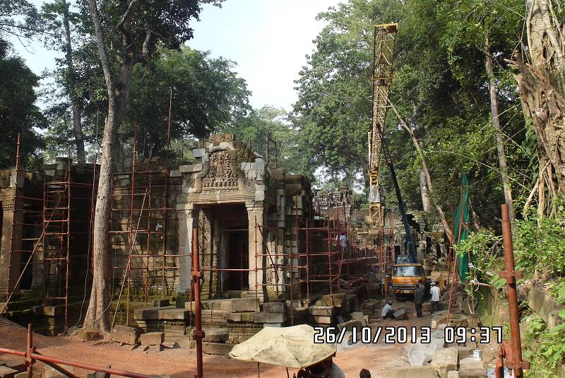 SAM_1648_Ta_Prohm.JPG