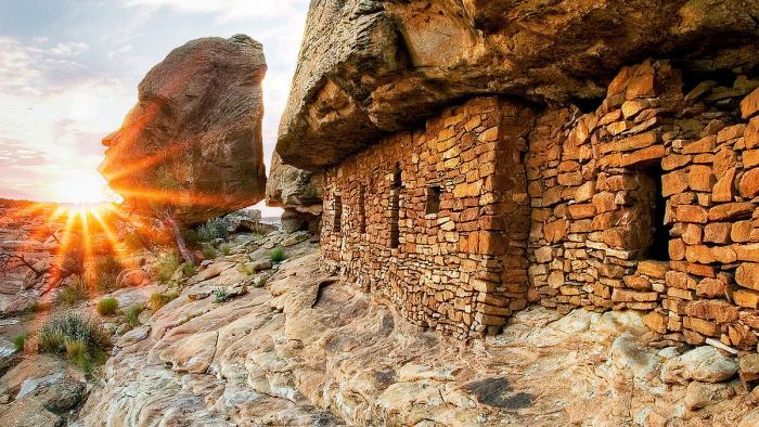 SP17_OTB_BearsEars_CliffDwellers_cover_crDonaldJRommes_W_H.jpg
