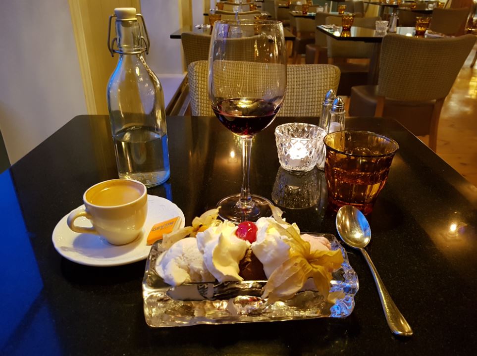Geysir_bistro2.JPG