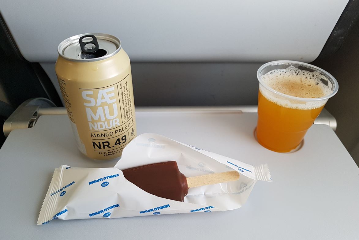 Icelandair2.JPG