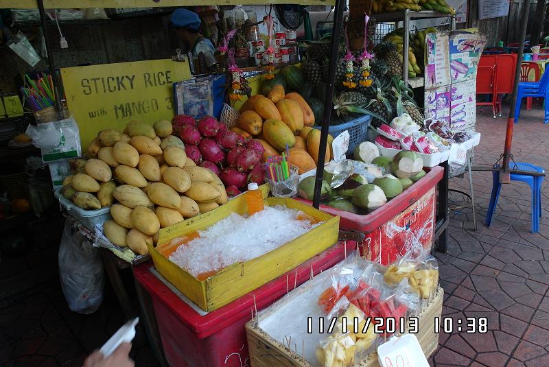 SAM_4599_od lewej_mango_dragon_fruit_Pitaja_Papaya.JPG