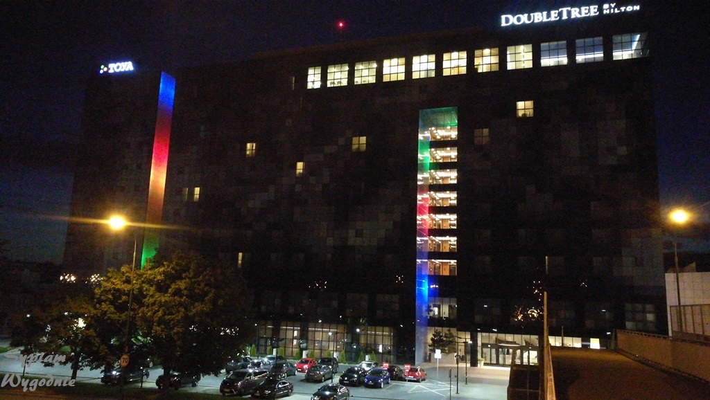 DoubleTree by Hilton Łódź - elewacja.jpg