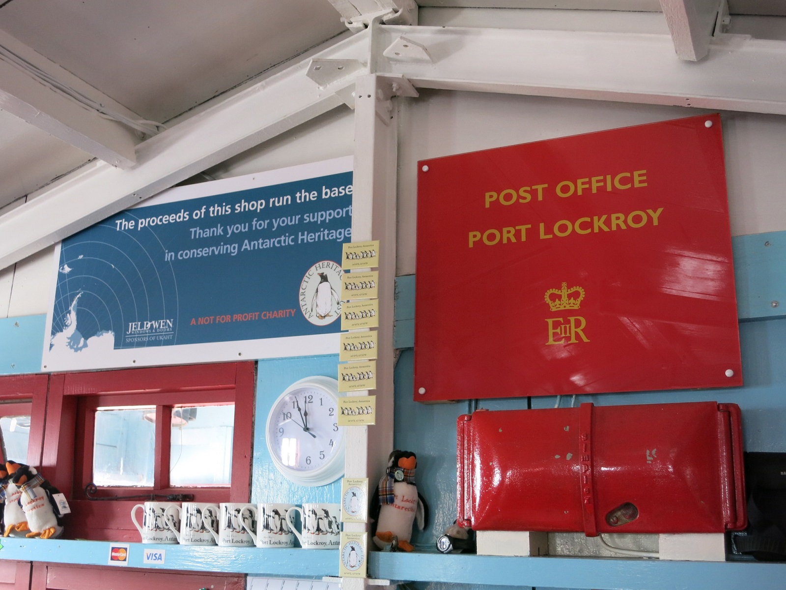 Port Lockroy poczta.jpg