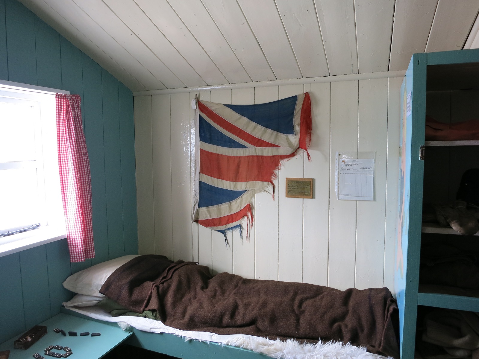 Port Lockroy muzeum pokój.JPG
