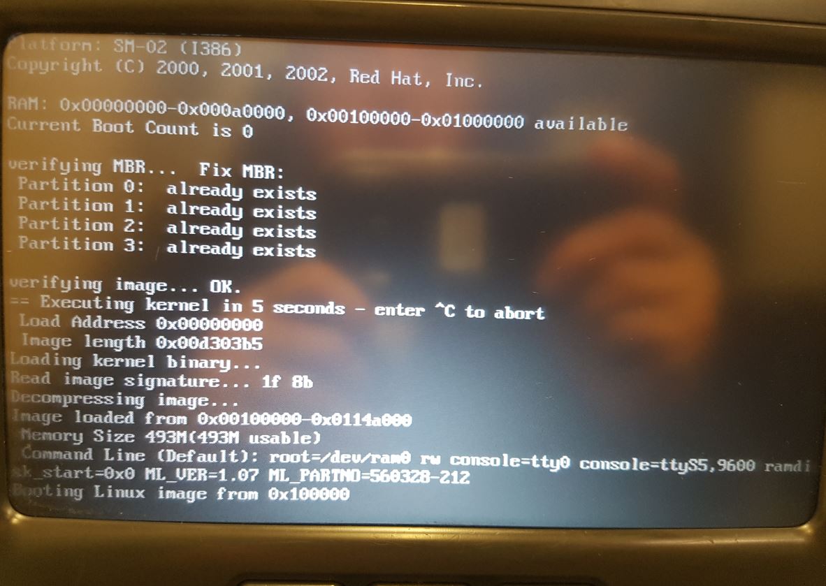 KLM_elektronika_pokladowa.JPG