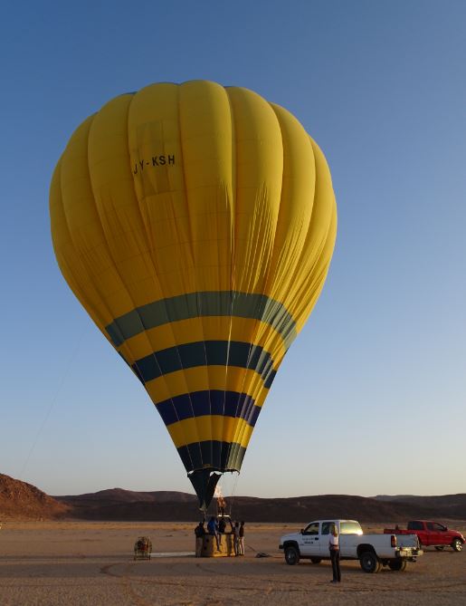 Balloon Wadi Rum 1.JPG