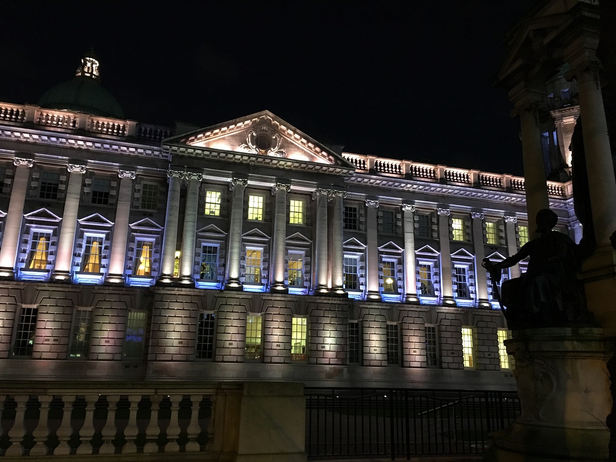 Belfast ratusz 12.2017.jpg