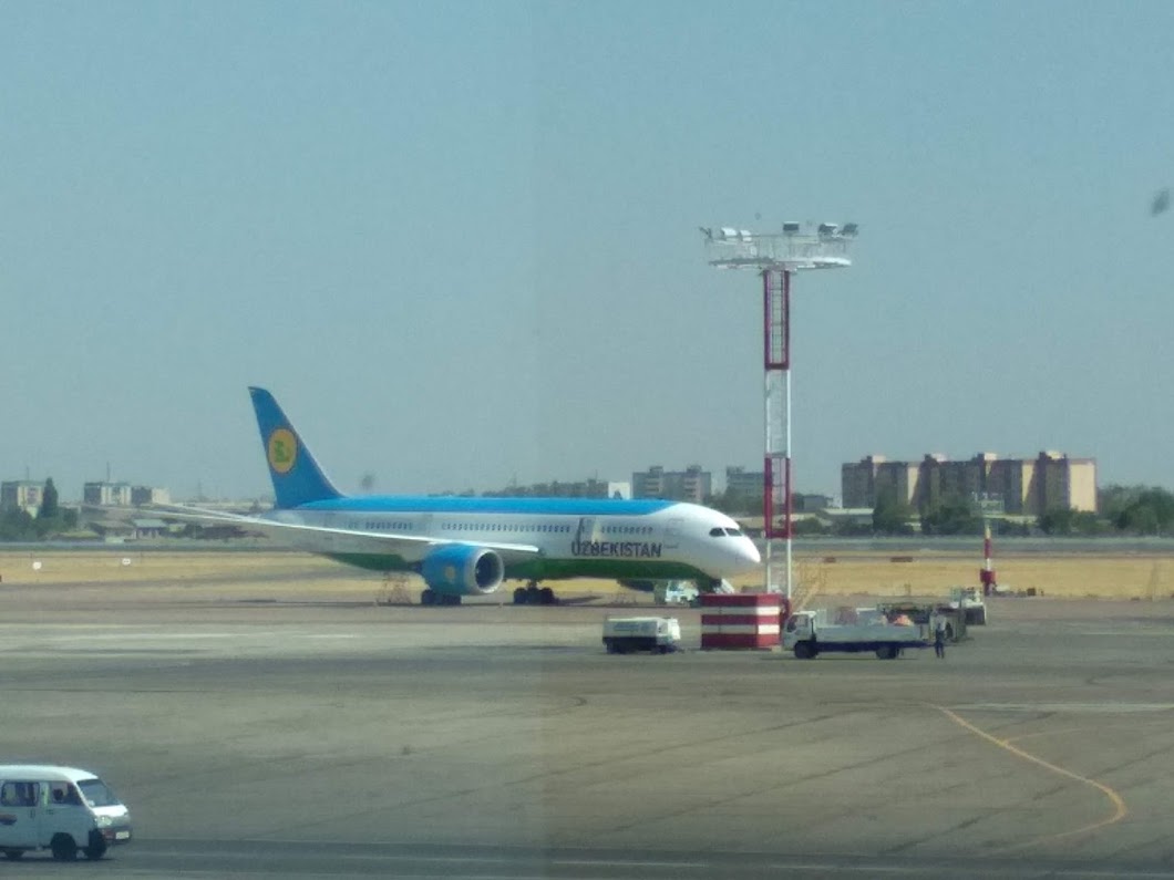 Flota Uzbek Air.jpg