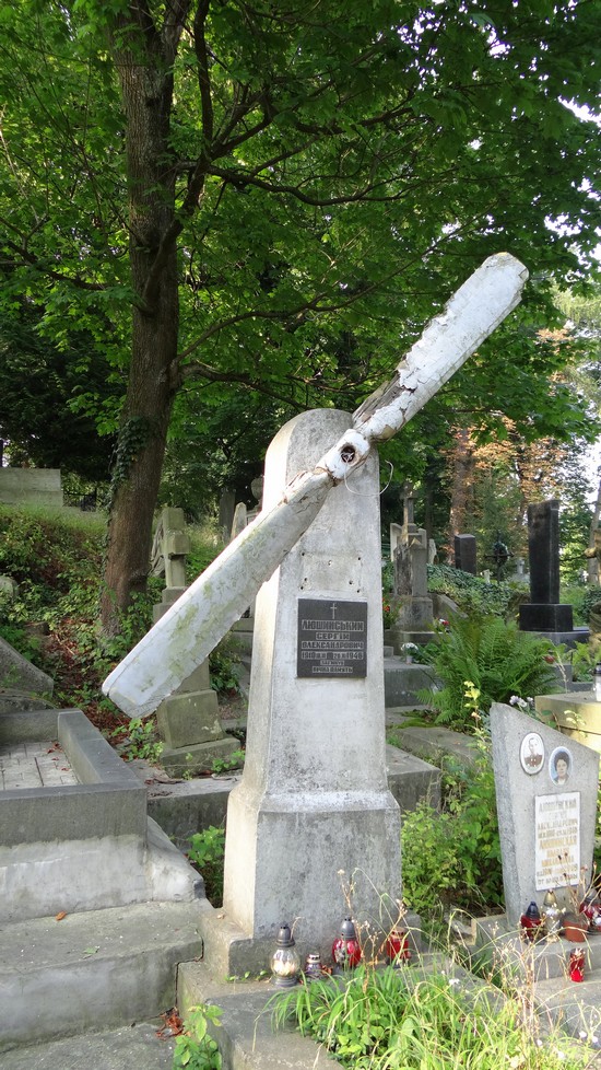 LWO05.jpg