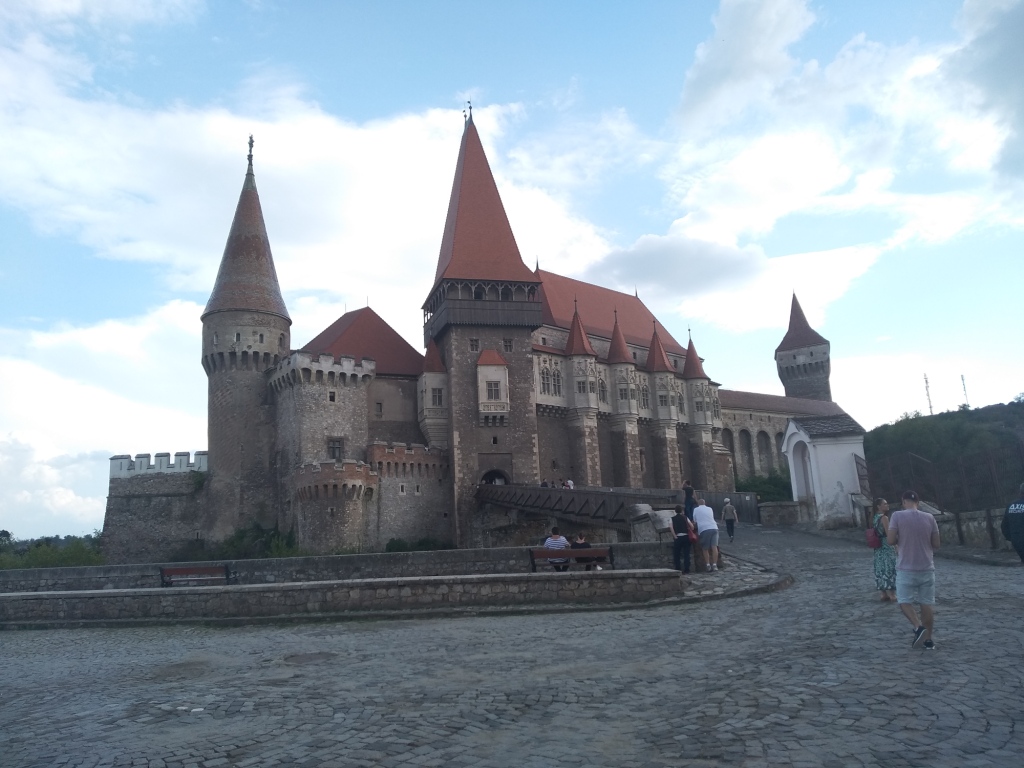 Zamek w Hunedoarze.jpg
