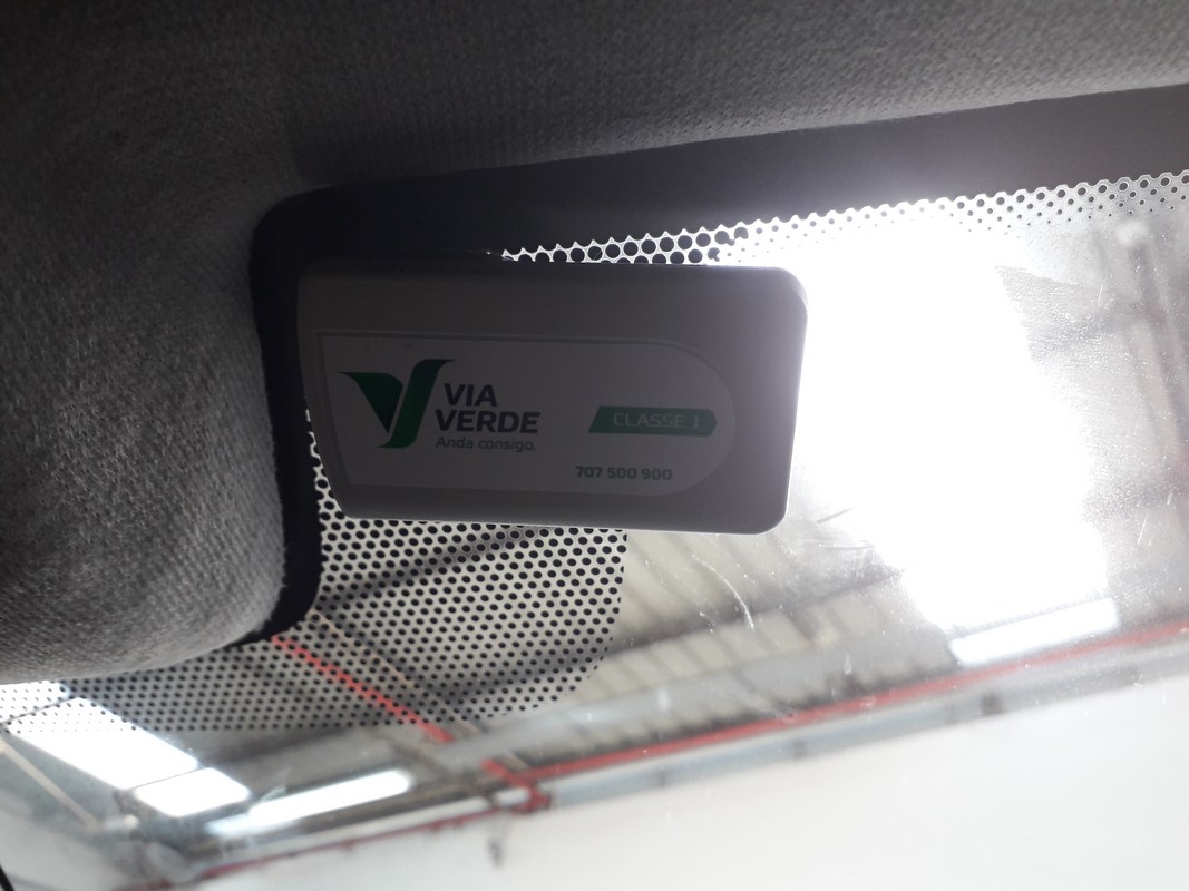 Via_Verde_Electronic toll_device.jpg