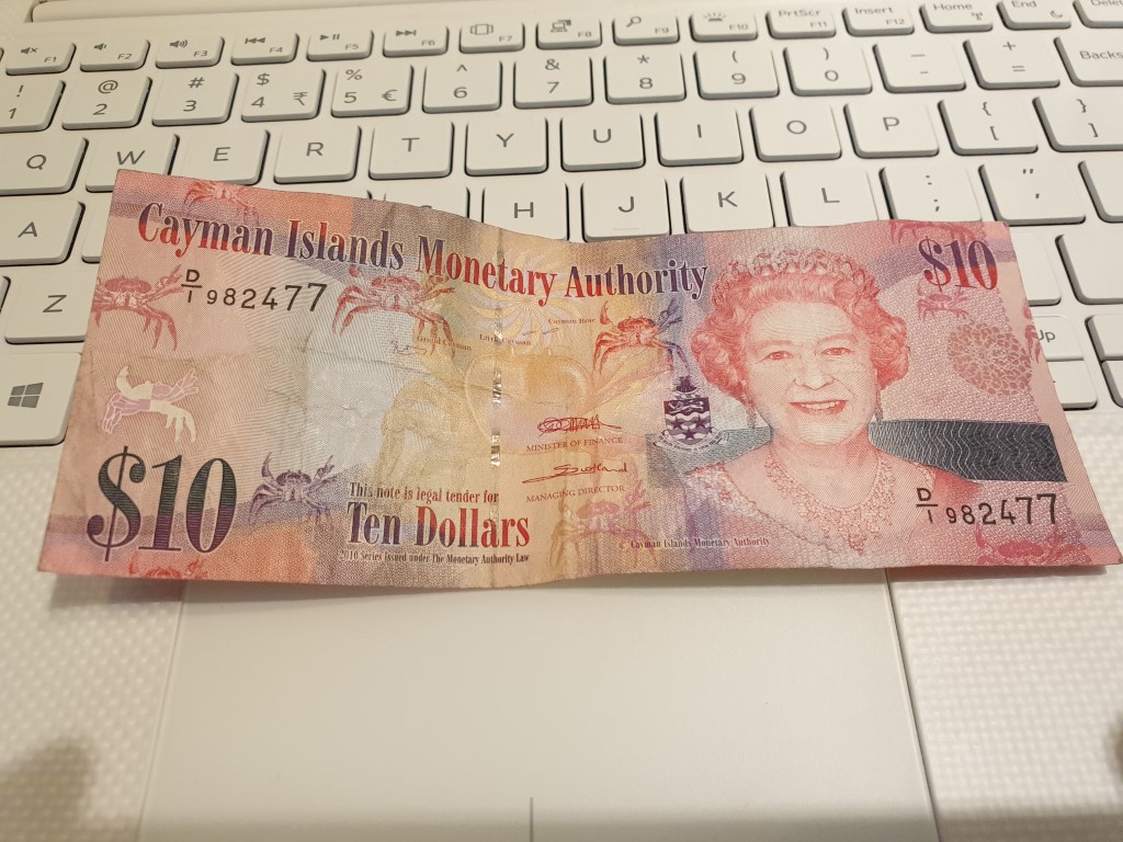 dolar_kajmanski.jpg
