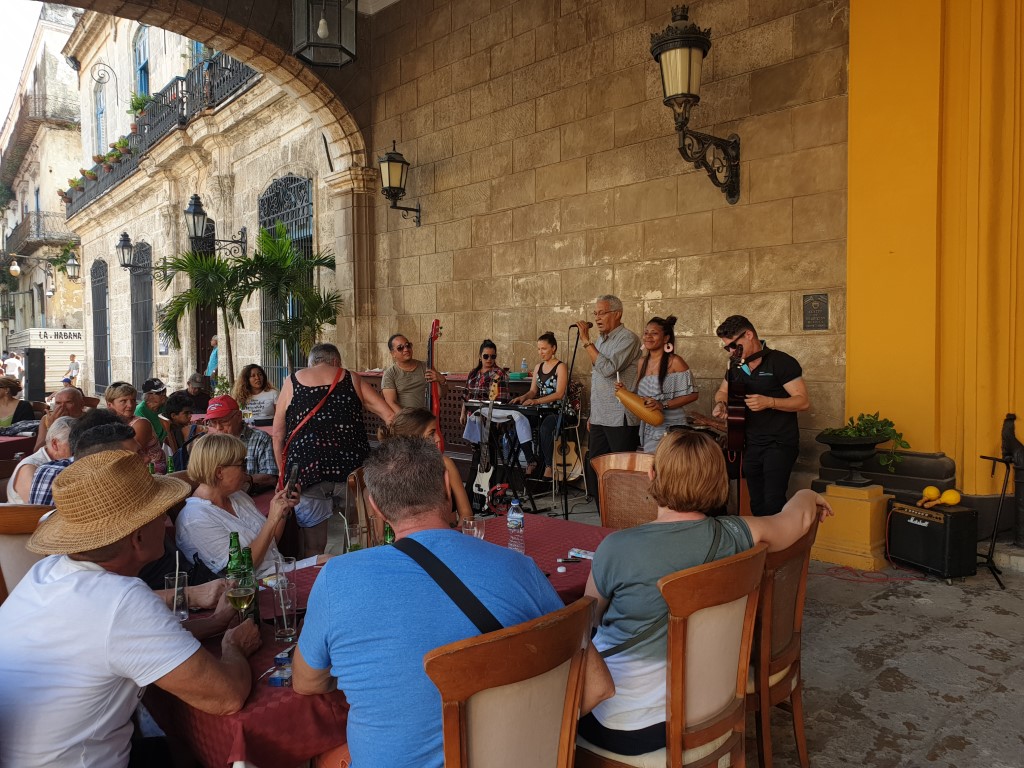havana_oldtown2.jpg