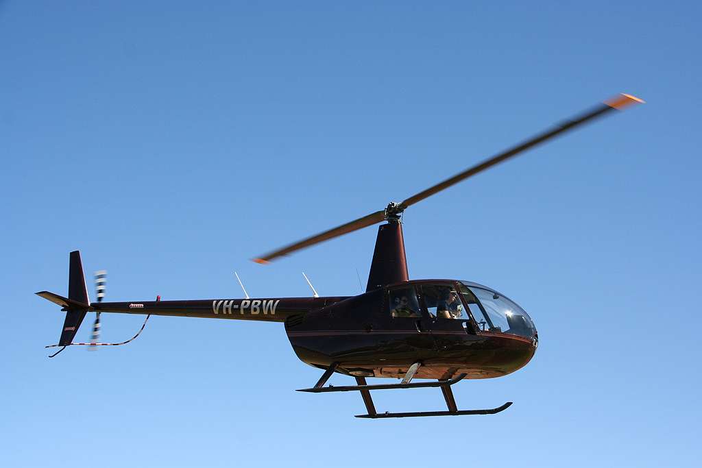Robinson_R44.jpg