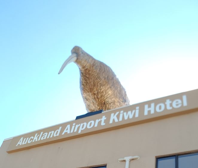 Auckland Airport Kiwi Hotel.JPG