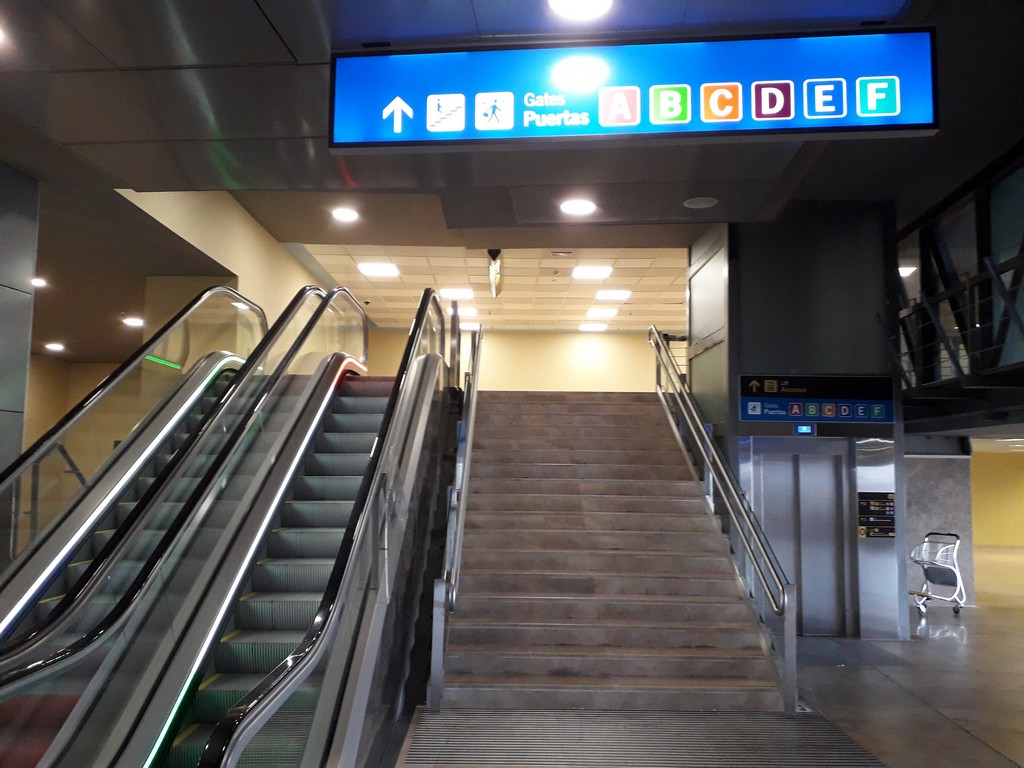 schody_do_airsidu.jpg