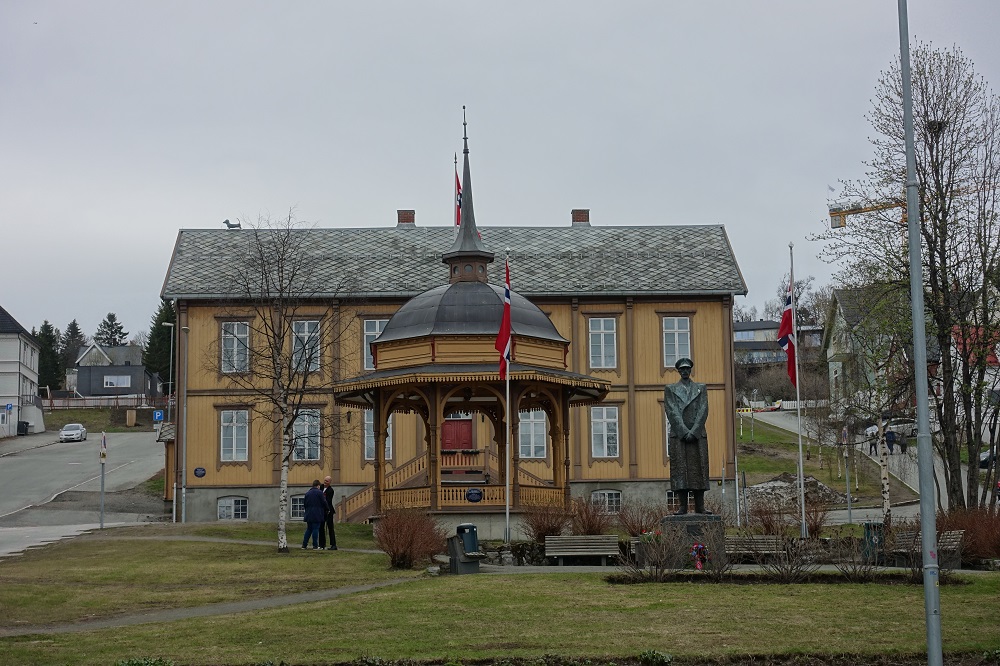 TOS_17_miasto2.jpg