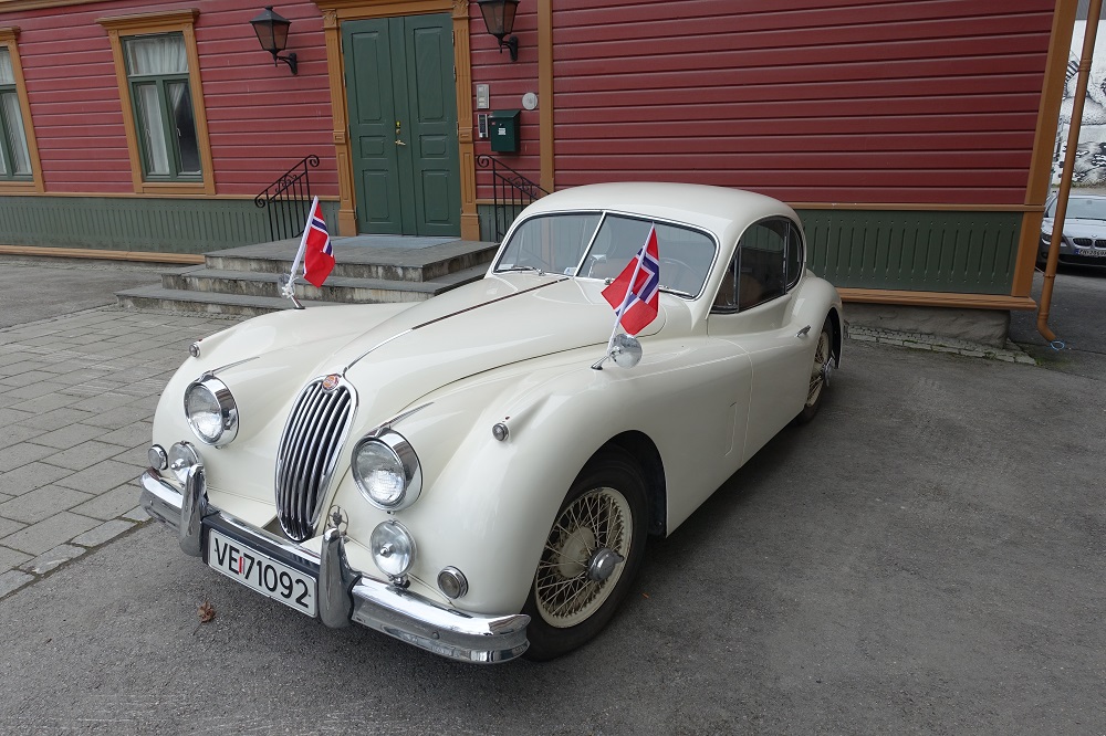 TOS_17_miasto_auto1.jpg