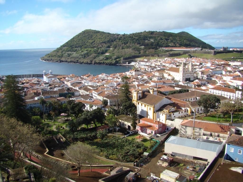 Angra.jpg