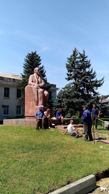 lenin i ludzie pracy.jpg