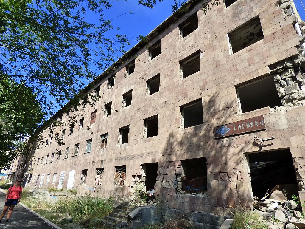 175.jpg