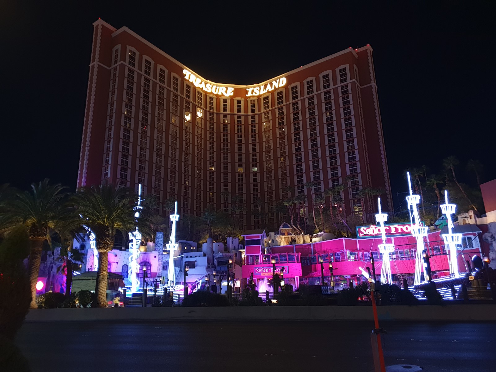 vegas1.jpg