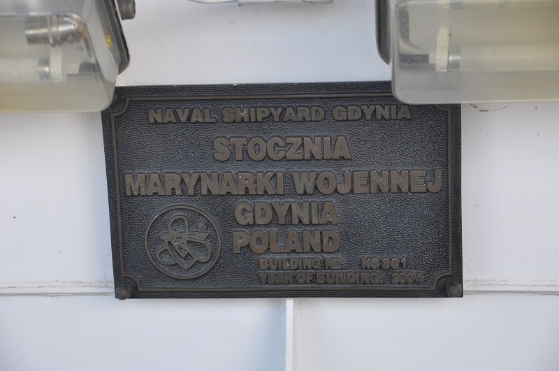 Tabliczka na promie Suoemlinna.jpg