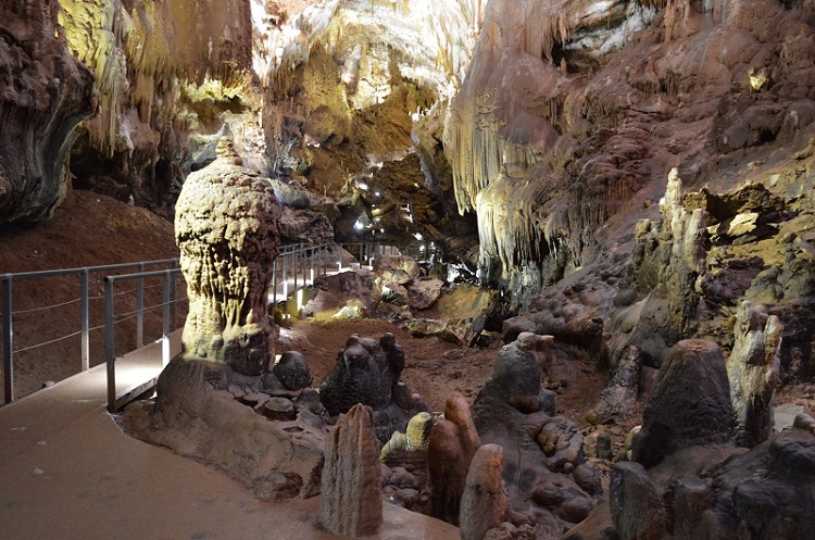 8-Prometeus-Cave.JPG