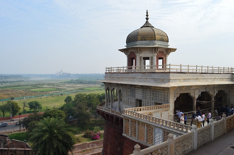 10-Agra_Fort.JPG