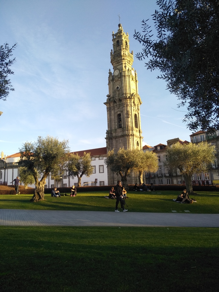 3 - Porto; Igreja dos Clérigos.jpg