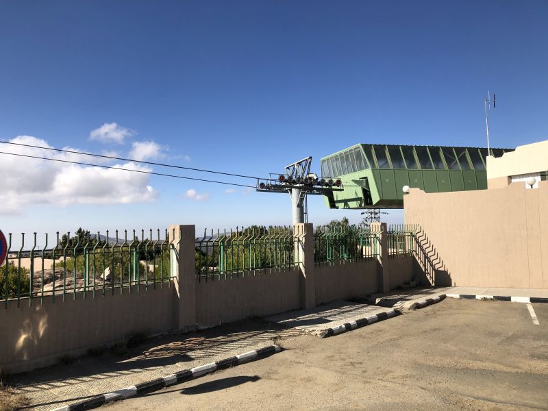 Al-Soudah cable car station.jpg
