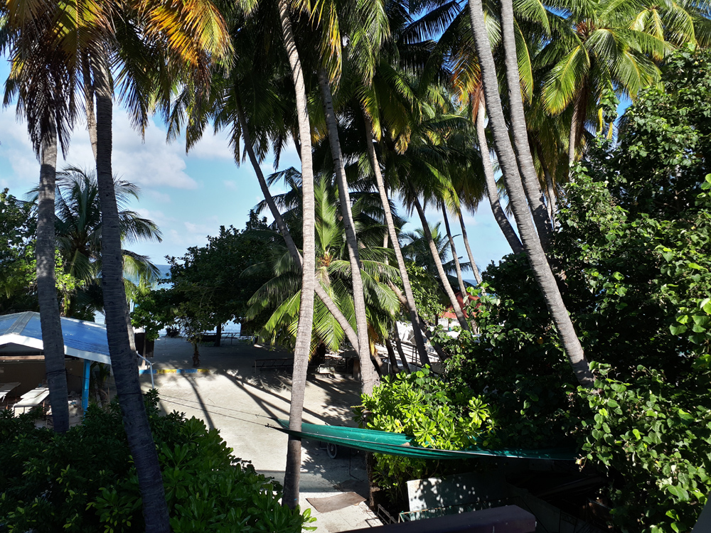 kaani-beach-hotel.jpg