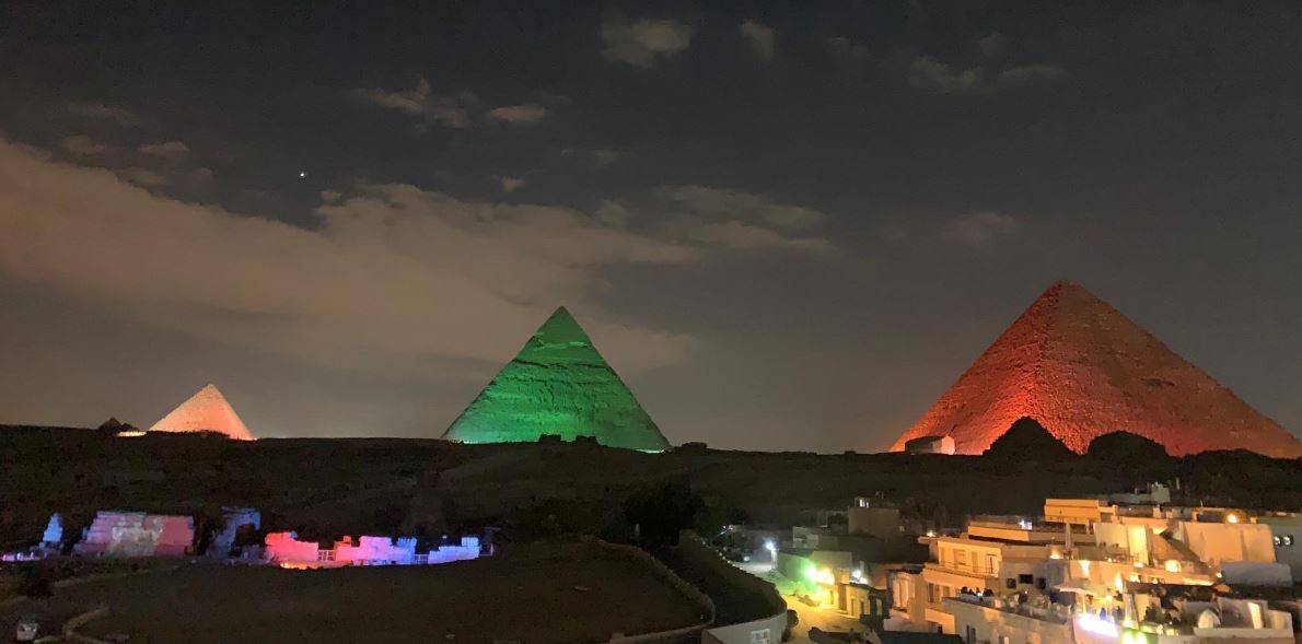 Piramidy_Giza.JPG
