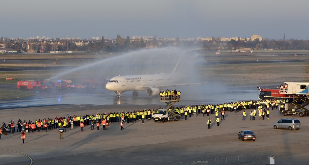 AF1235_wasser.jpg