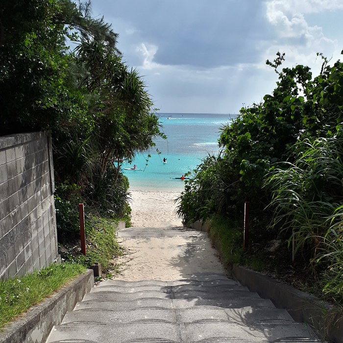 aharen-beachx700.jpg