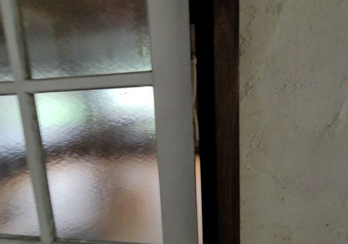 the doorx700.jpg