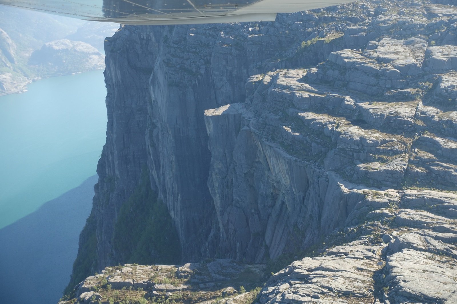 10_30maj_cessna_preikestolen1.jpg