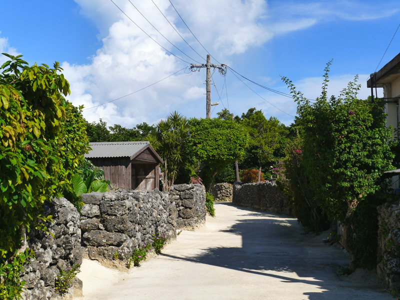 taketomi-street4x800.jpg