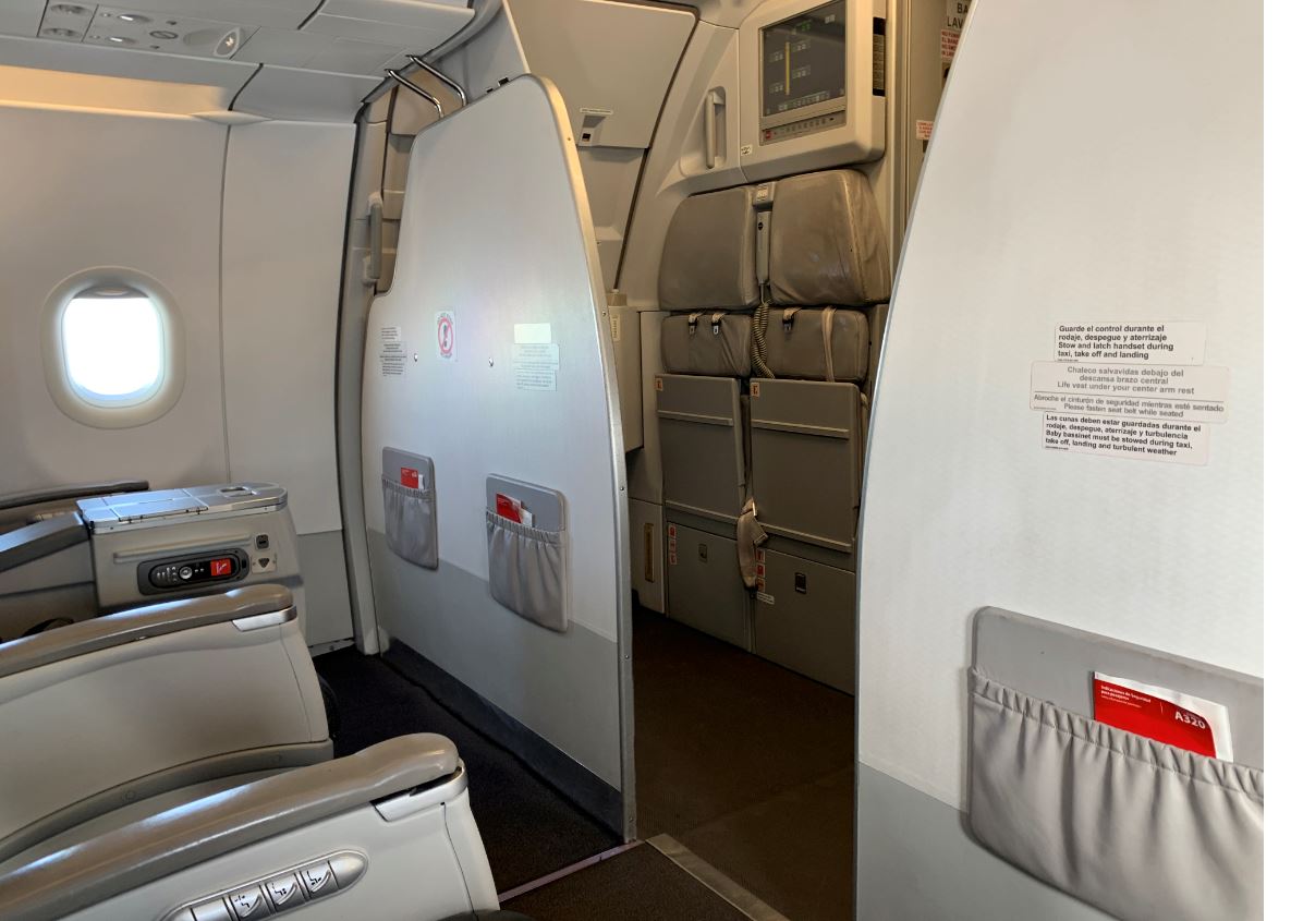 Avianca Business Class_3.JPG
