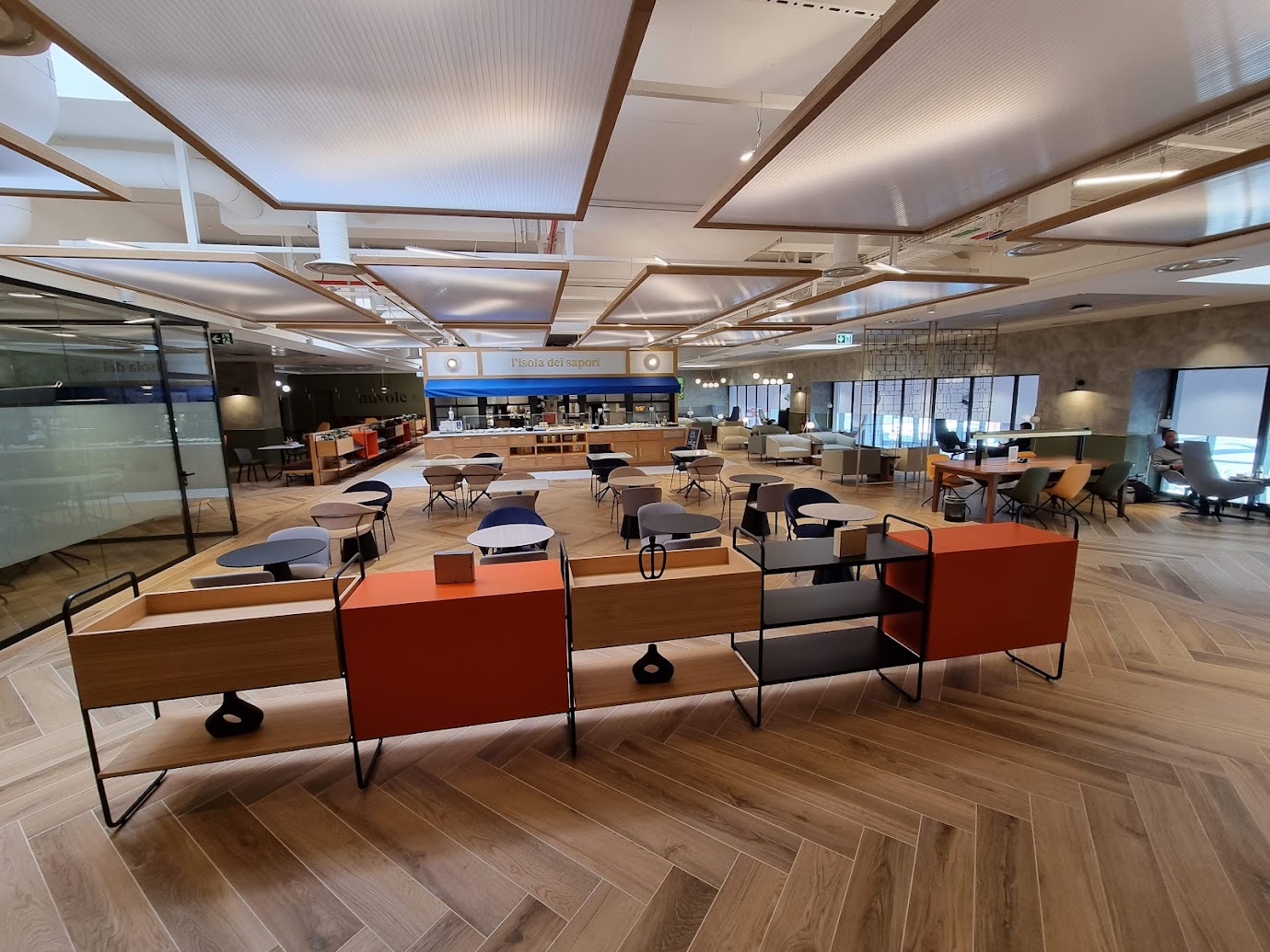 HelloSky Milan Bergamo Lounge 0.jpg