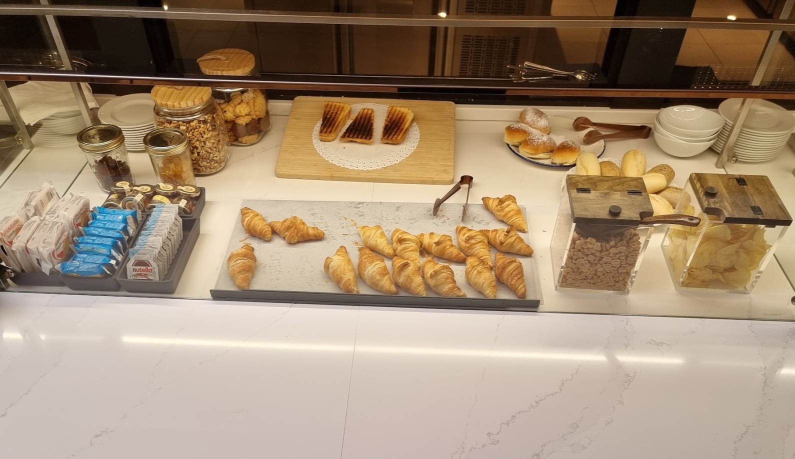 HelloSky Milan Bergamo Lounge 5.jpg