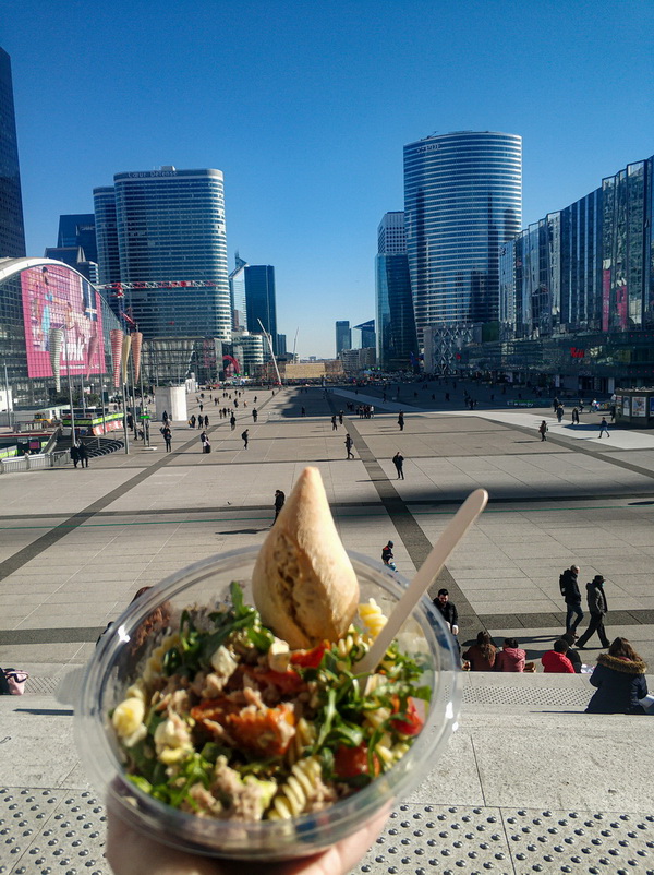 Sałatka Mongoo La Défense.jpg