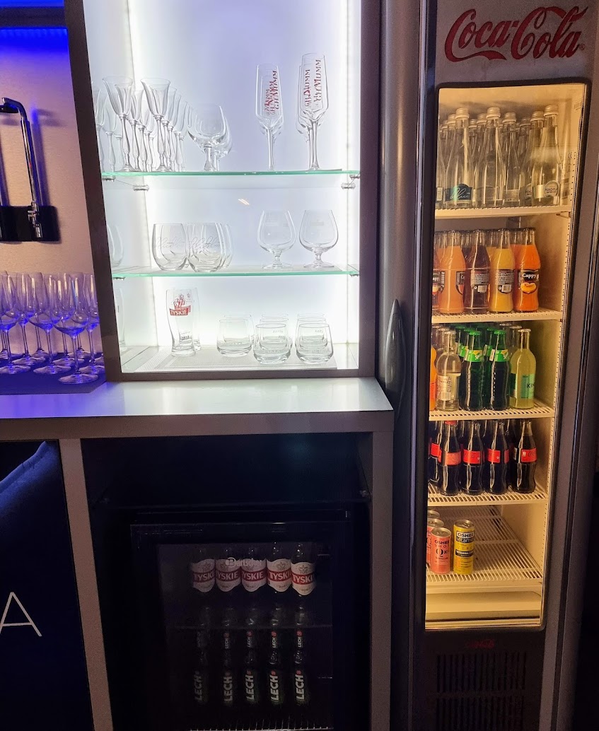 POZ Business Lounge 3.jpg
