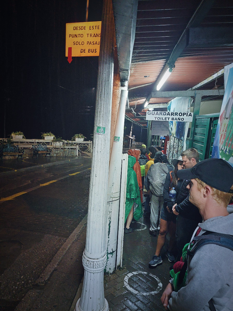 dzien10-machupicchu-kolejkaautobus.jpg